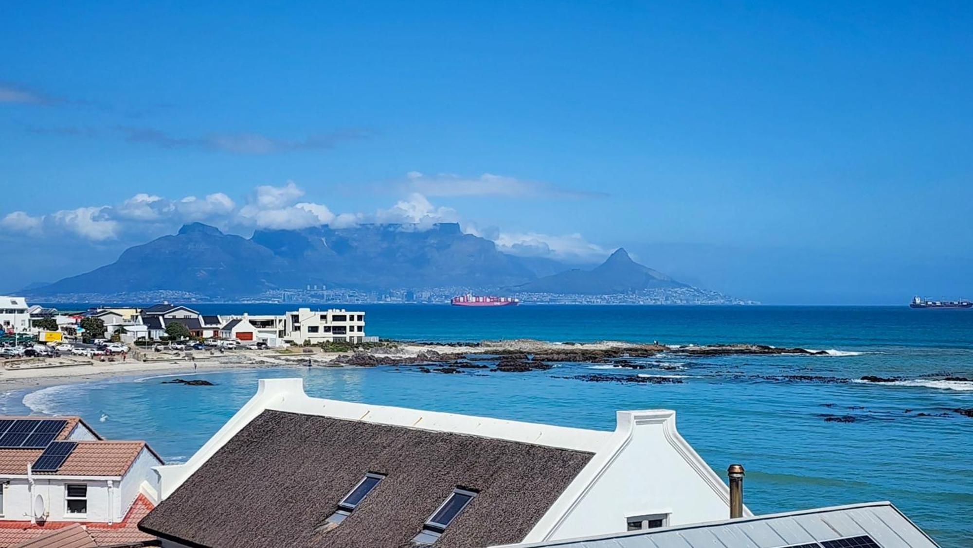 The Blue Peter Hotel Bloubergstrand Εξωτερικό φωτογραφία